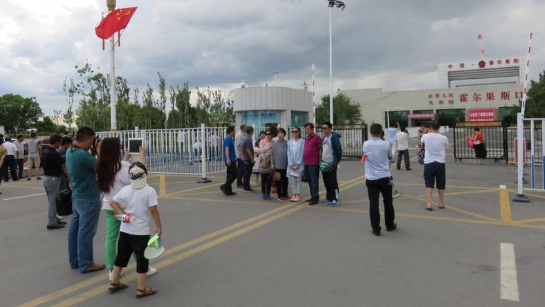 霍尔果斯大逃亡